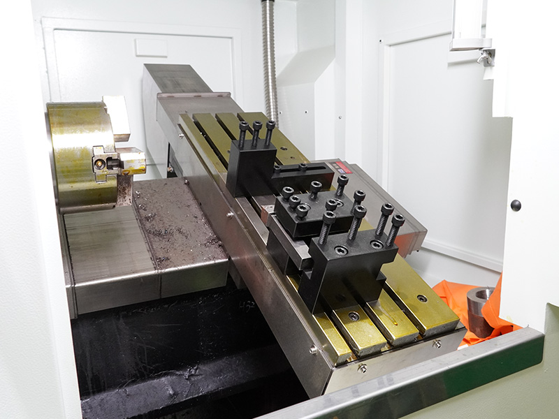 H6070 مخرطة CNC سرير مائل