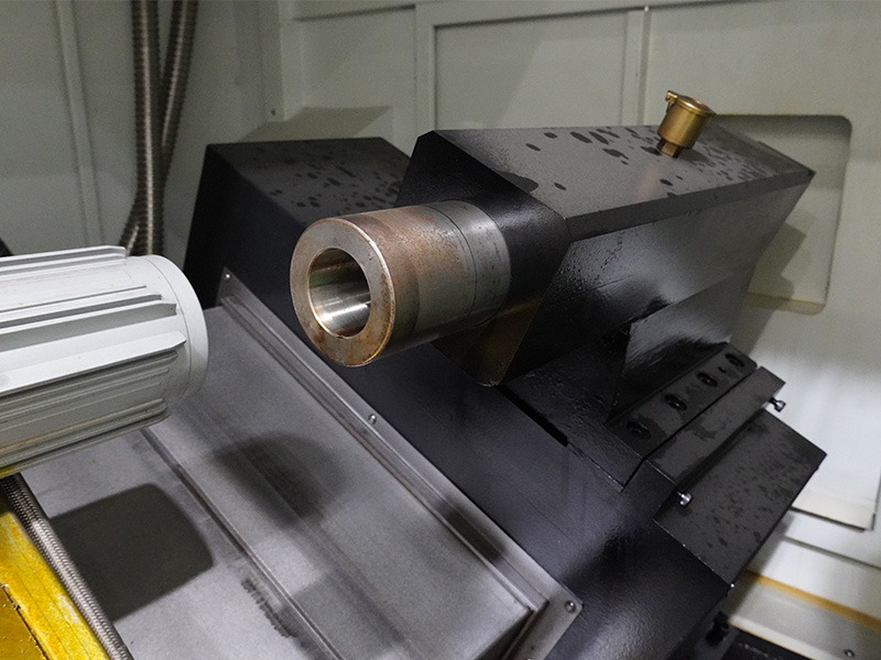 H6070 مخرطة CNC سرير مائل